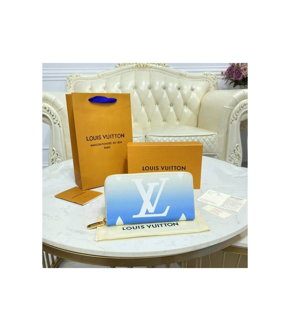 Louis Vuitton Zippy Wallet Blue 19.5cm view 3