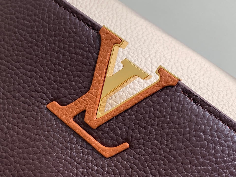 Louis Vuitton Capucines MM M12952 Chocolate 31.5cm/ 12.2in view 13
