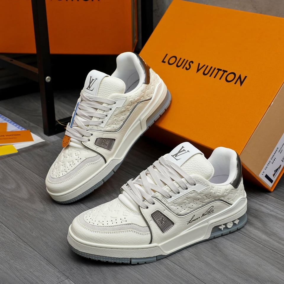 Louis Vuitton Trainer Sneaker Grey Calfskin With Embossed Monogram 1AKCKR view 9