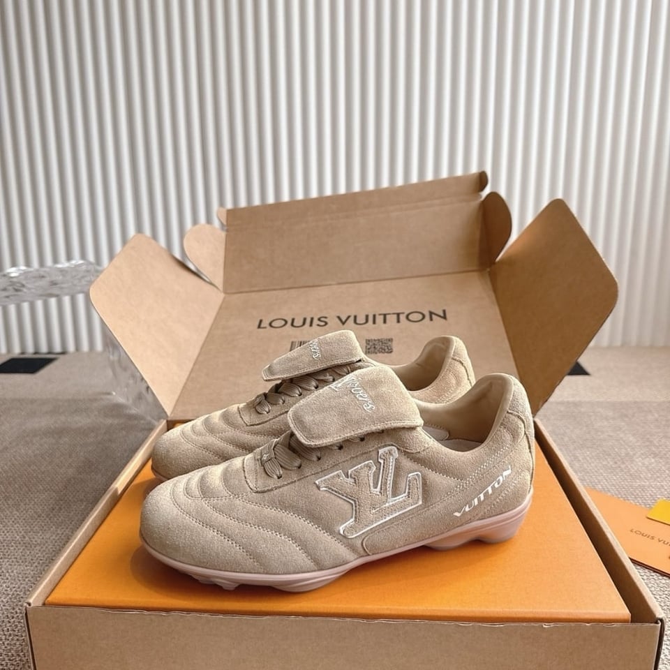Louis Vuitton LV Footprint Soccer Sneaker Beige for Men 1AHTX8 view 4