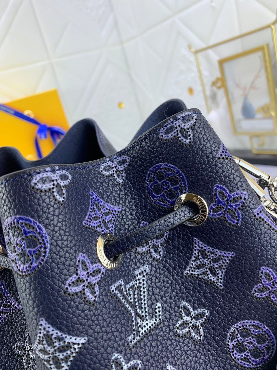 Louis Vuitton Bella Navy Blue 22Cm M21096 view 6
