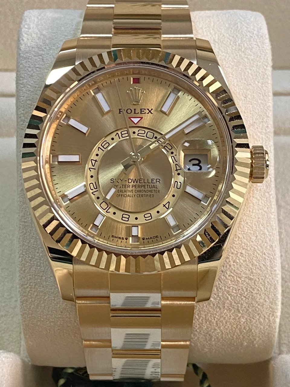Rolex Sky-Dweller 42 mm Champagne Dial 336938 view 3