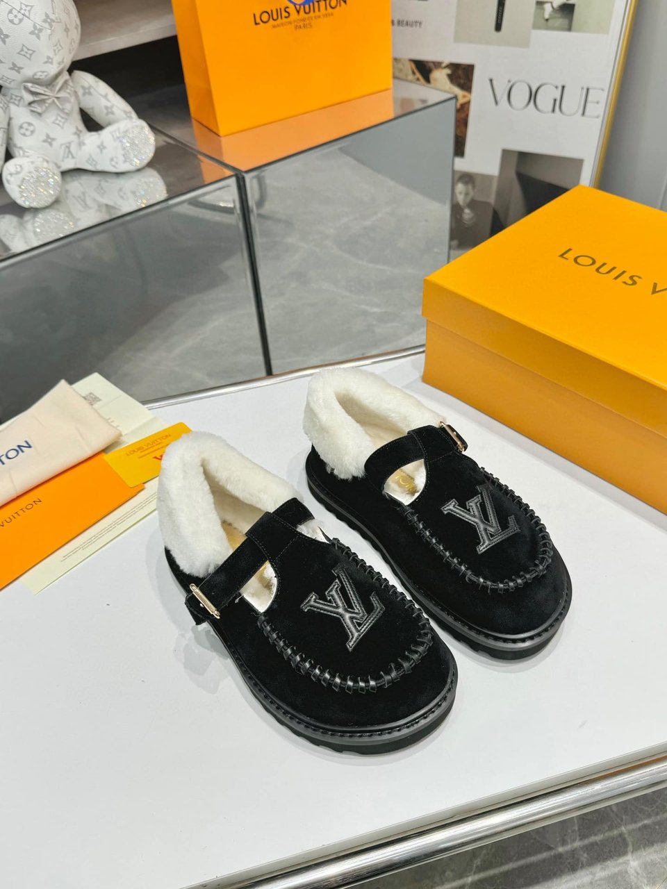 Louis Vuitton Colorado Comfort Mary Jane Black 1Adc13 view 3