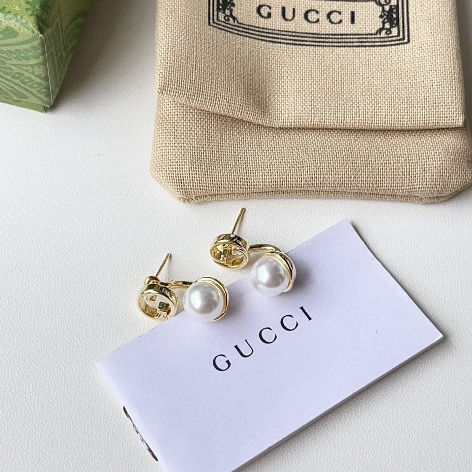 Gucci Blondie Resin Pearl Earrings In Gold 797497 Jcf27 8062 view 5