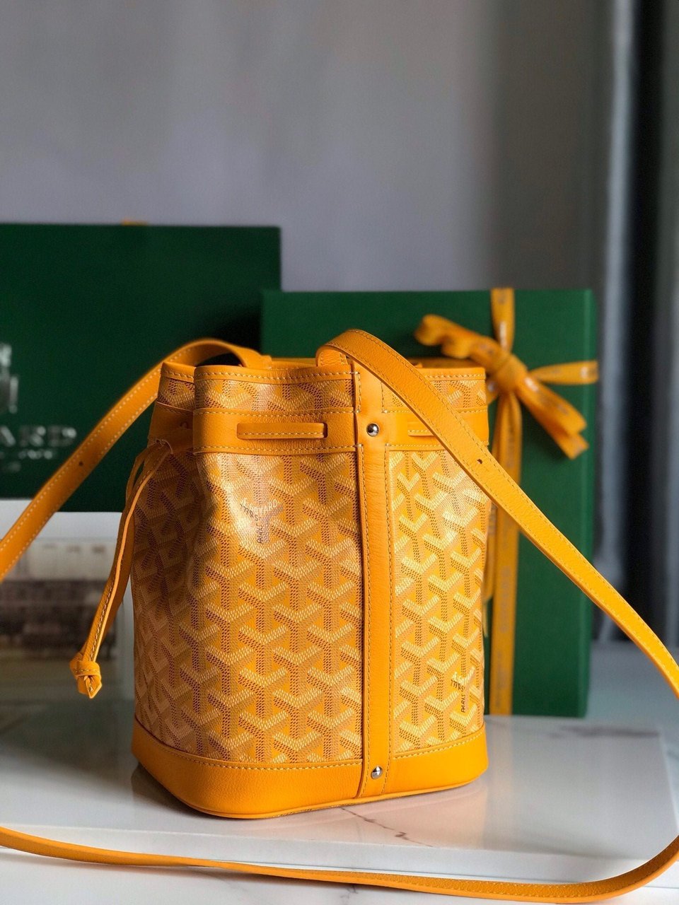 Goyard Petit Flot Bucket Bag 22 Cm Yellow Goyardine Canvas And Lambskin Trim view 3