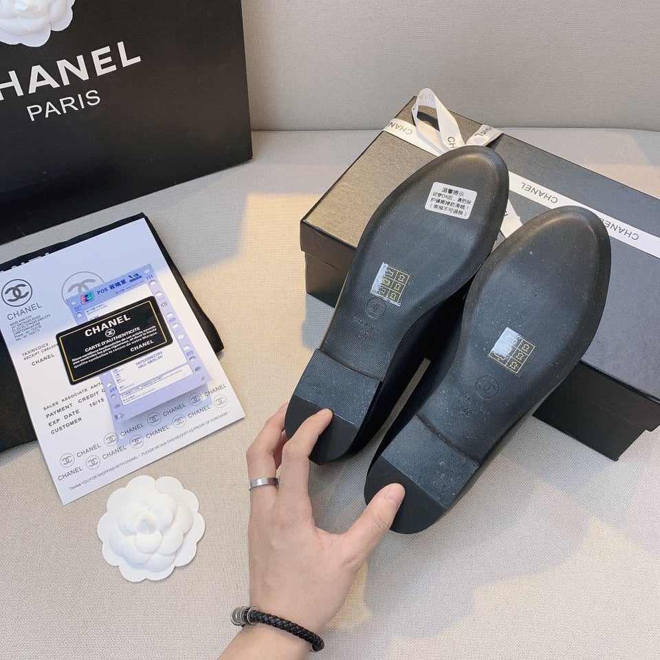 Chanel Flat Black Sandals G02819 Y01552 94305 view 5