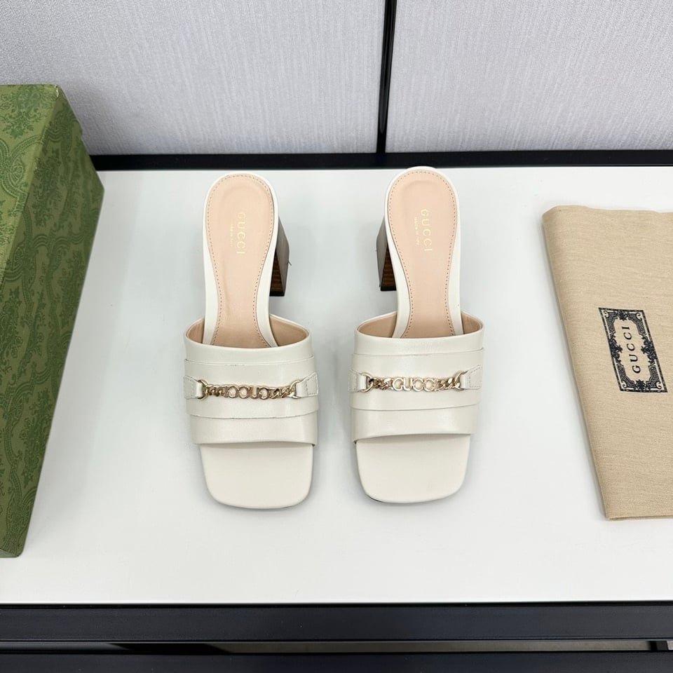 Gucci Signoria Slide Sandal In White 786595 Aaboc 9540 view 4