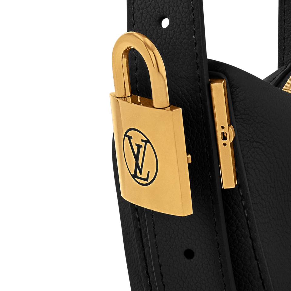 Louis Vuitton Low Key Bumbag M11429 view 8