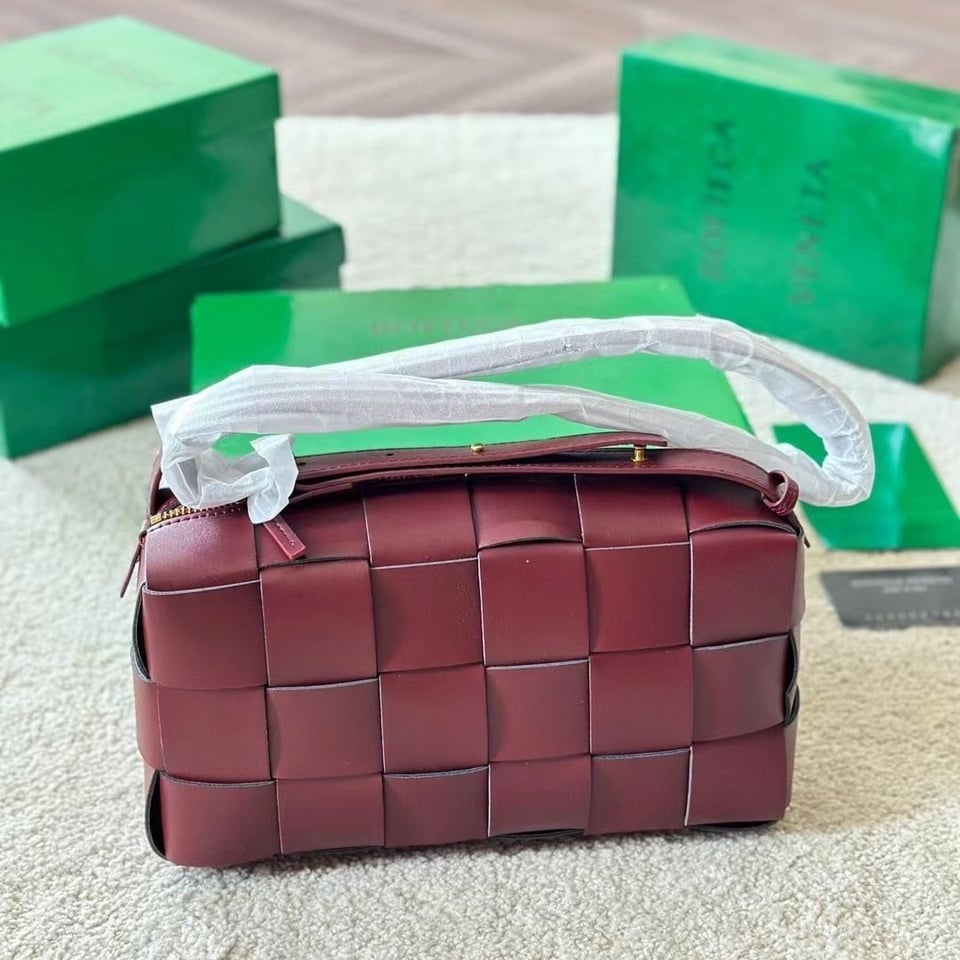 Bottega Veneta Brick Leather Bag Barolo 28Cm view 4