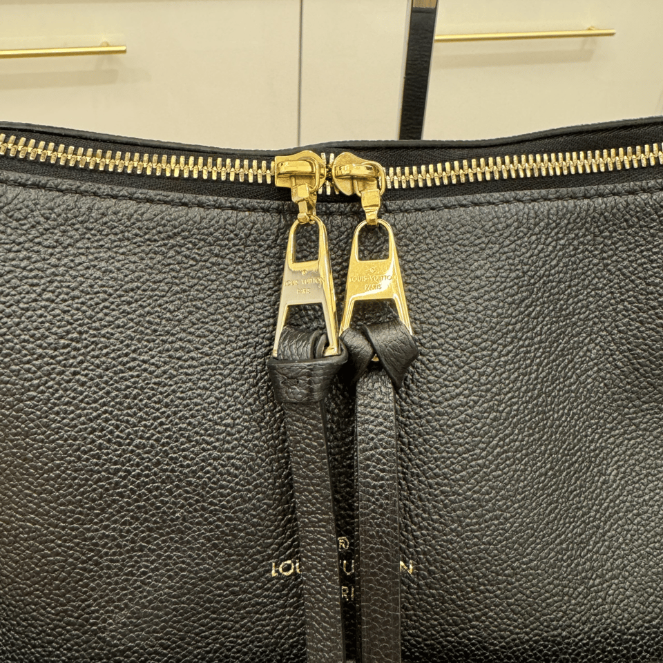 Louis Vuitton Empreinte Maida Hobo Black 32Cm M45522 view 7