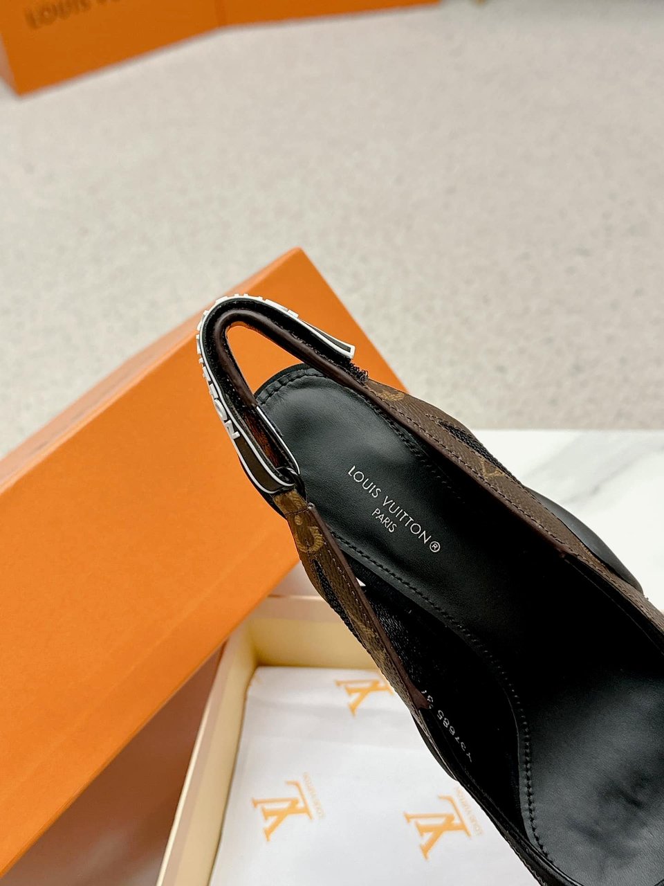 Louis Vuitton Archlight Slingback Pump Black And Brown 1Aadgj view 4