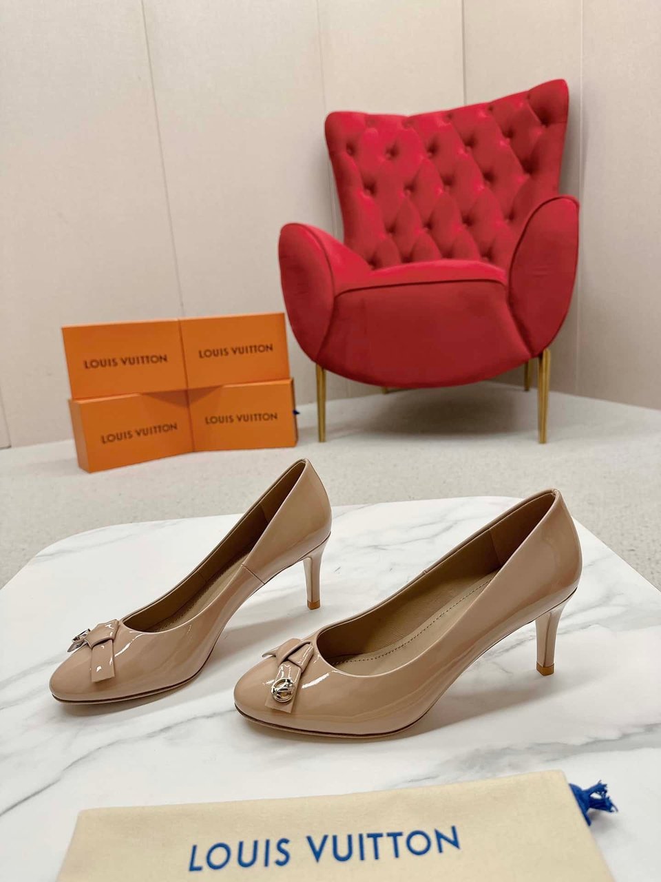 Louis Vuitton Fiancee Pumps Beige view 3