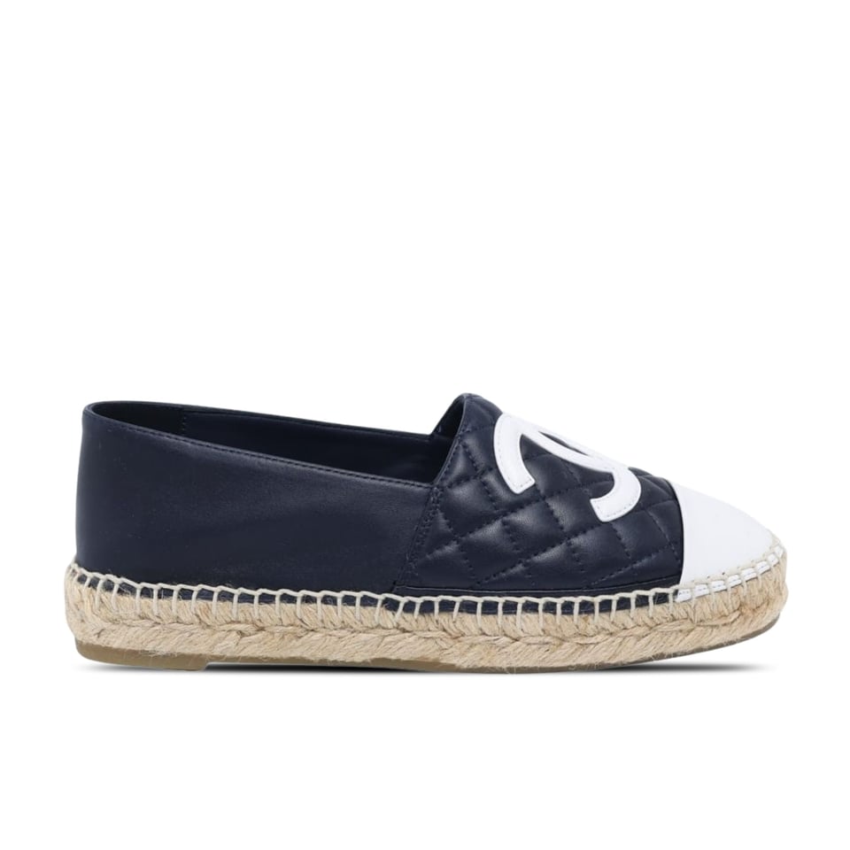 Chanel Cc Espadrilles Slip On White Black view 2