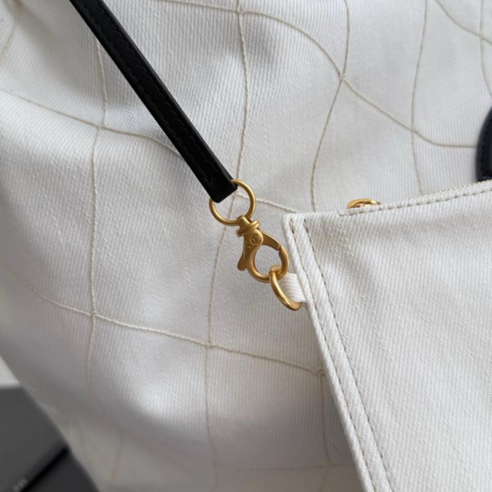 Chanel Coco Beach White And Black 43cm/16.9in view 9