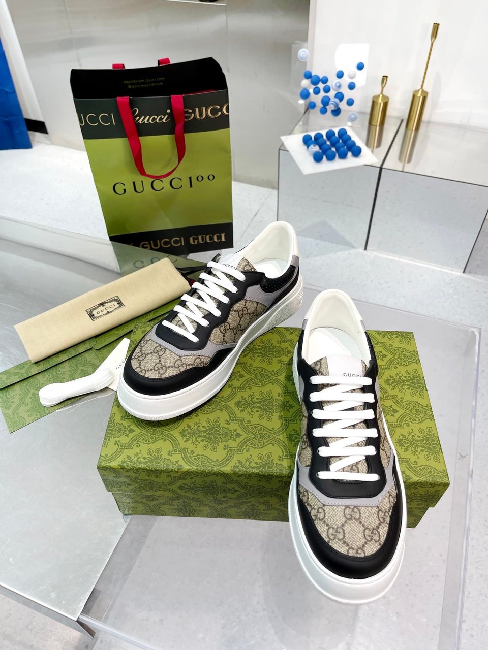 Gucci Men’S Gg Trainer Supreme Canvas Beige 669582 Upga0 1080 view 6