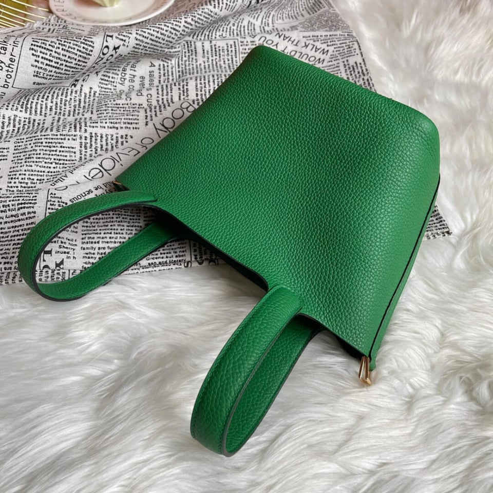 Hermes Picotin Lock Bag In Taurillon Clemence Bambou 22Cm view 9
