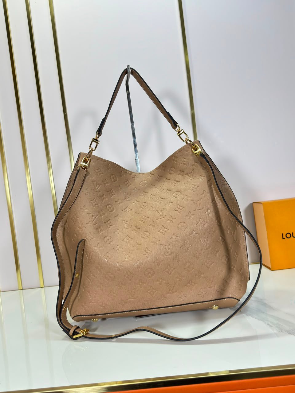 Louis Vuitton Métis Hobo Bag Tuape Color 35cm M27937 view 4