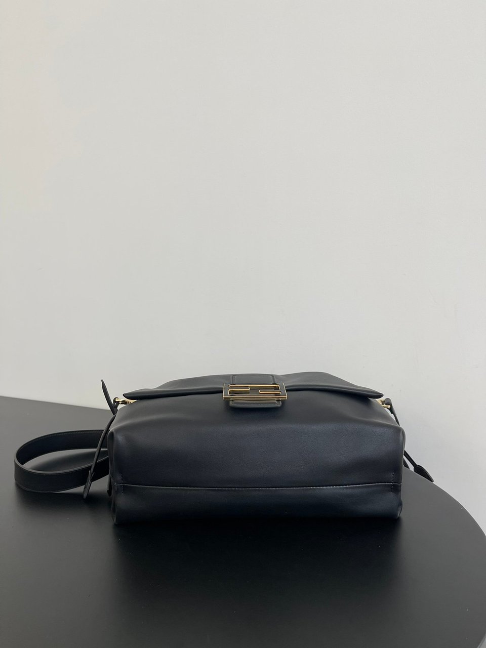 Fendi Mamma Baguette Large Black Nappa Leather Bag 31.5cm view 6