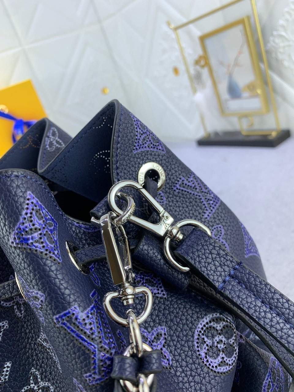 Louis Vuitton Bella Navy Blue 22Cm M21096 view 4