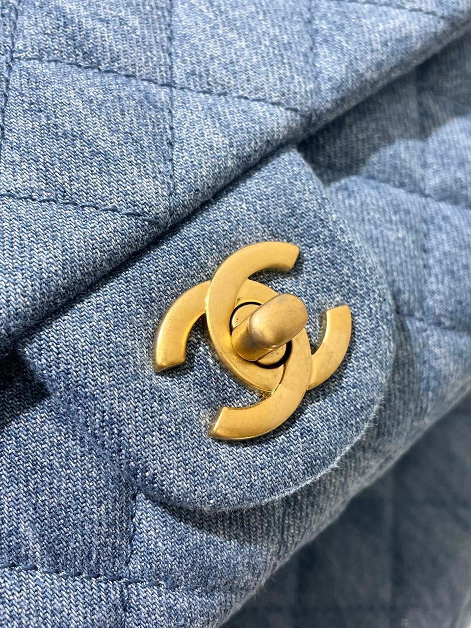 Chanel Denim Rectangular Crush Ghw 20Cm/7.9in view 6