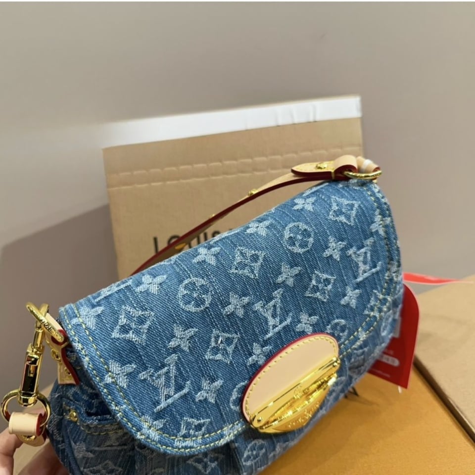 Louis Vuitton Sunset Monogram Denim Blue 26Cm M46829 view 7