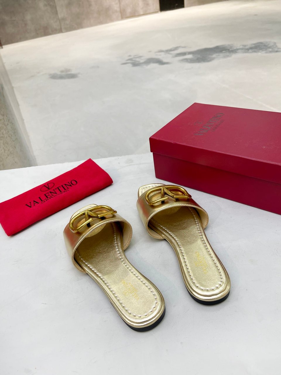 Valentino Garavani Vlogo Signature Slide Sandal Gold view 6