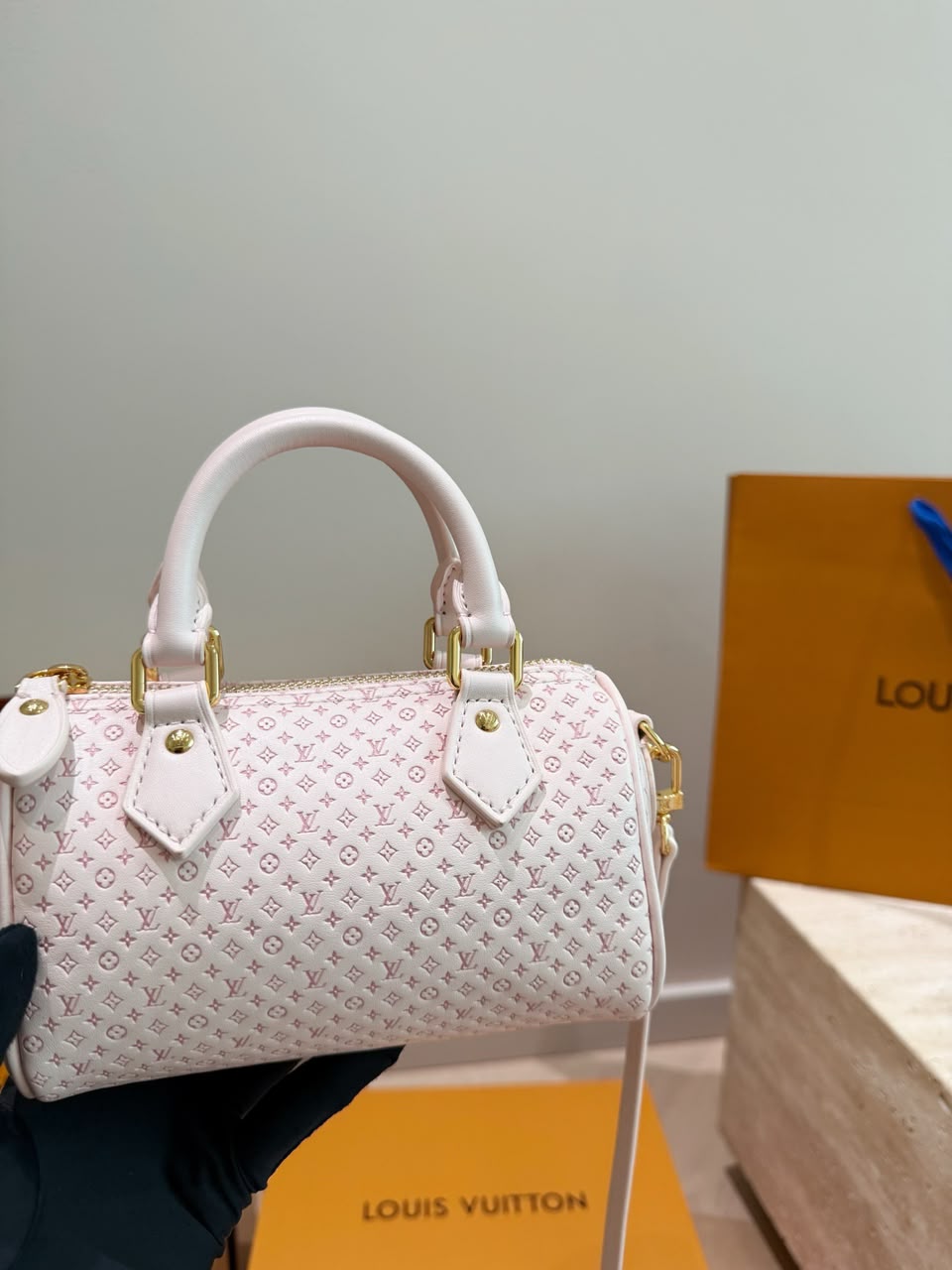 Louis Vuitton Nano Speedy Bag Light Bliss Cream 16cm M29414 view 10