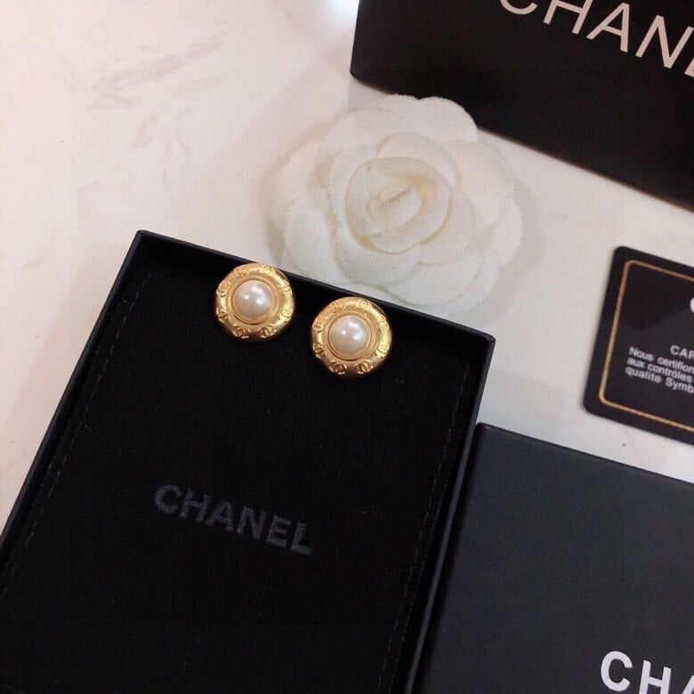 Chanel Button Gold Earrings view 7