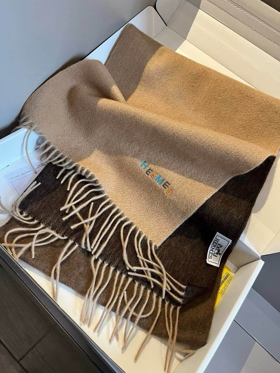 Hermes Cashmere Blanket Scarf Brown For Women 180cm view 5
