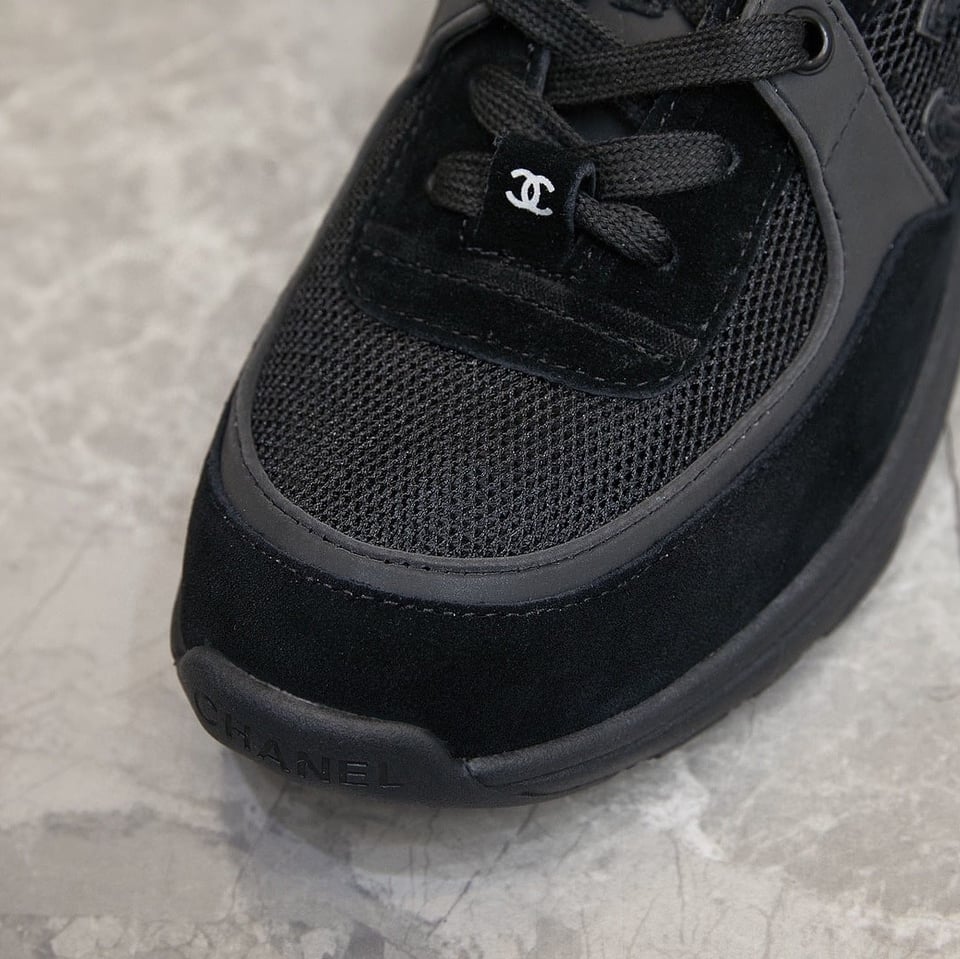 Chanel Cc Logo Sneaker Black G34361 Y53536 94305 view 8