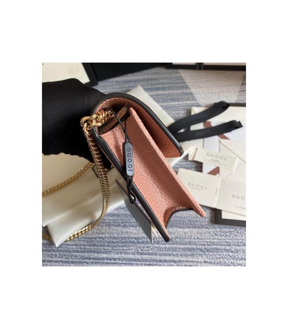 Gucci GG Interlocking Wallet On Chain Pink view 7