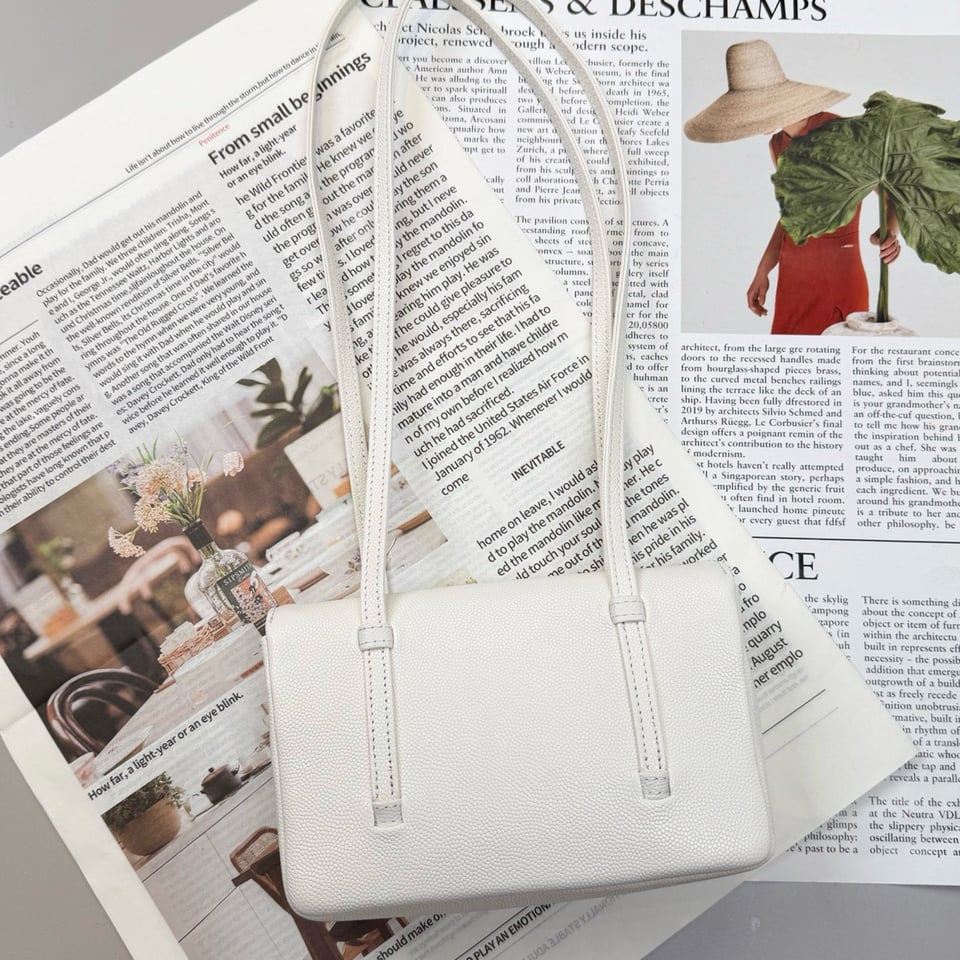 Chanel Clutch White Bag 17cm/6.7in view 3
