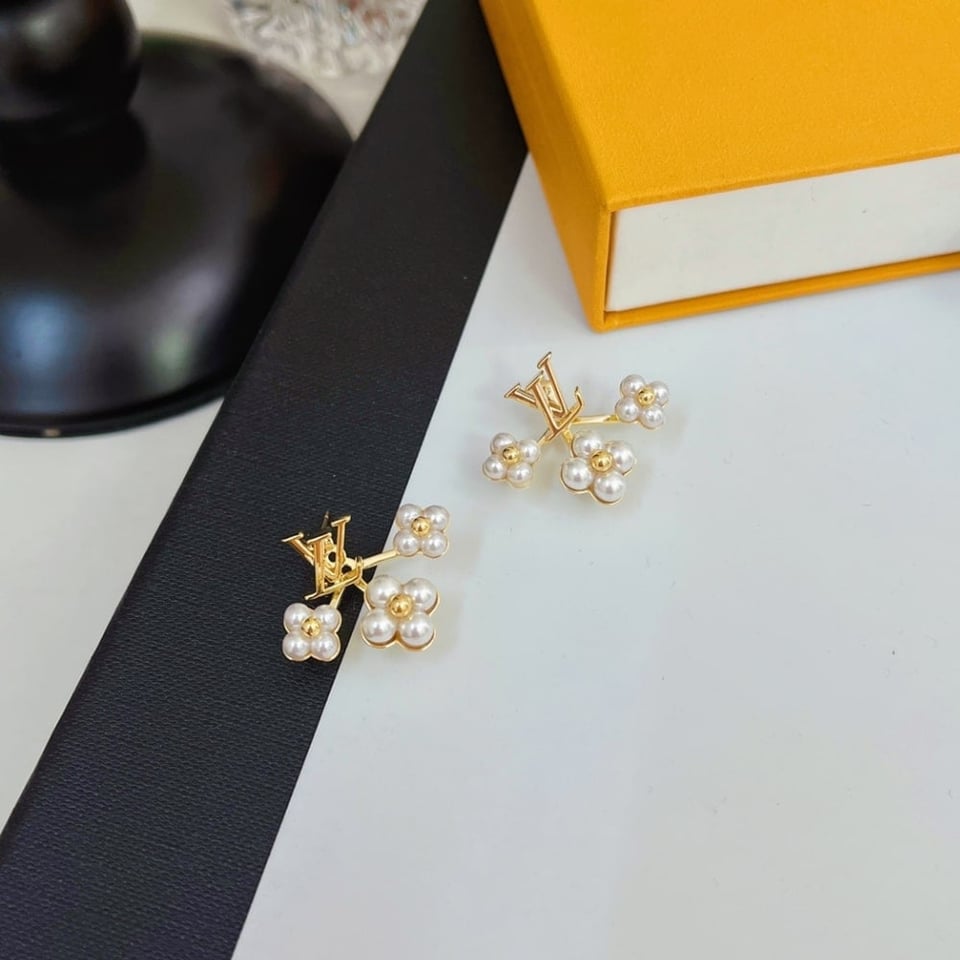 Louis Vuitton Lv Floragram Earrings White Gold view 4