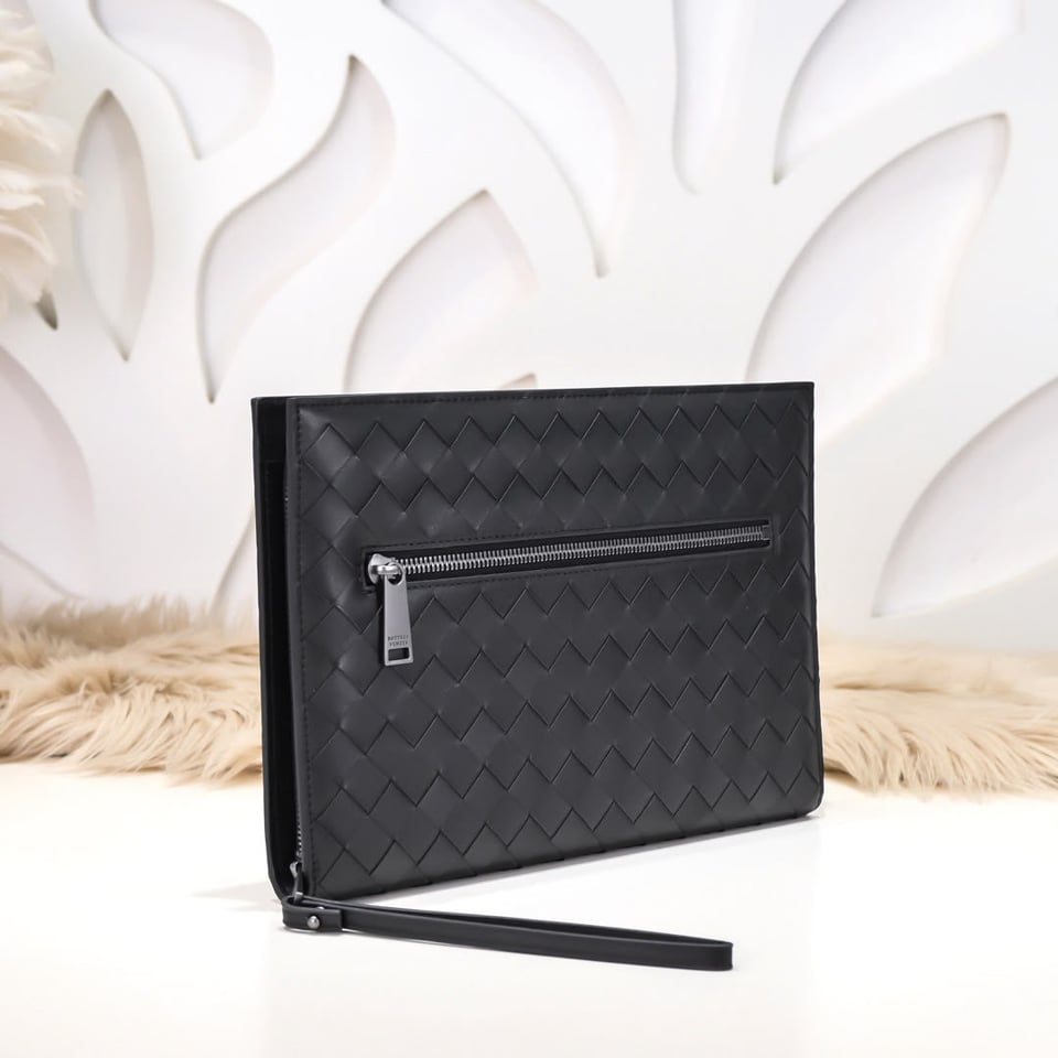 Bottega Veneta Intrecciato Document Case With Wristlet 28cm/11in view 4