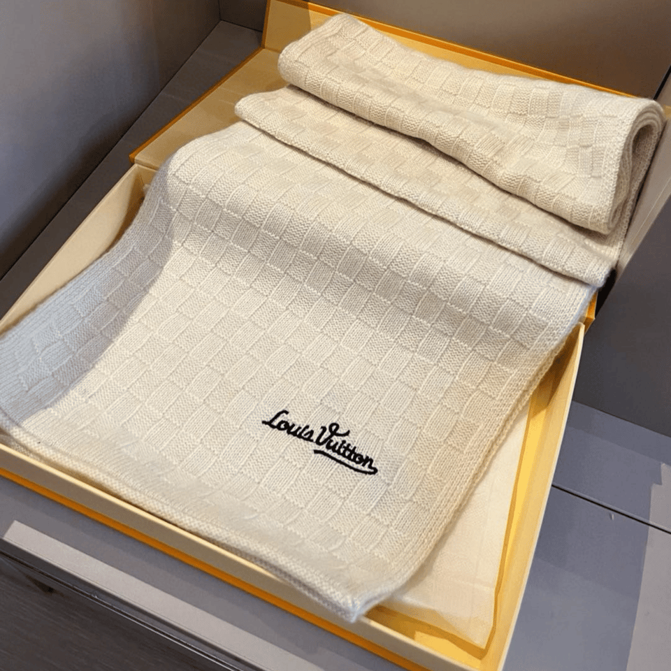 Louis Vuitton Damier Check Scarf Cream For Women 180cm view 4