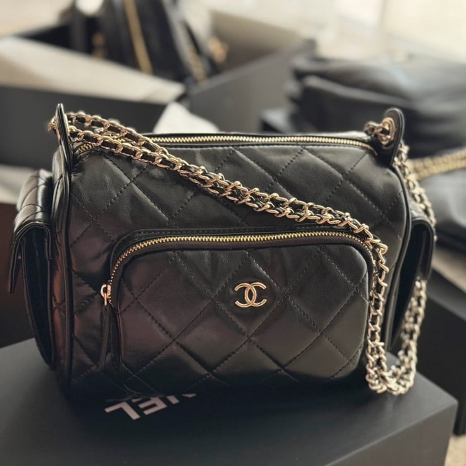 Chanel Small Camera Case Bag Black 23Cm/9.1in As5220 B18234 94305 view 3