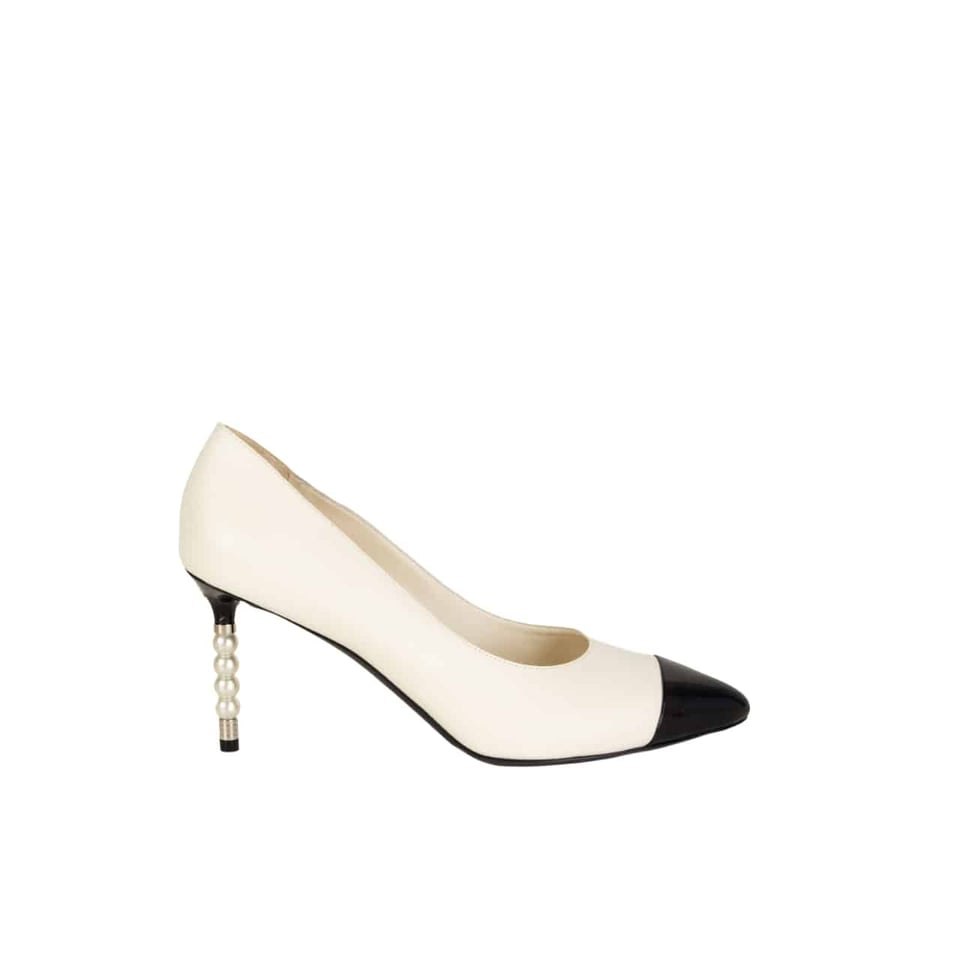 Chanel Pearl Embellished Heel Pumps White view 2
