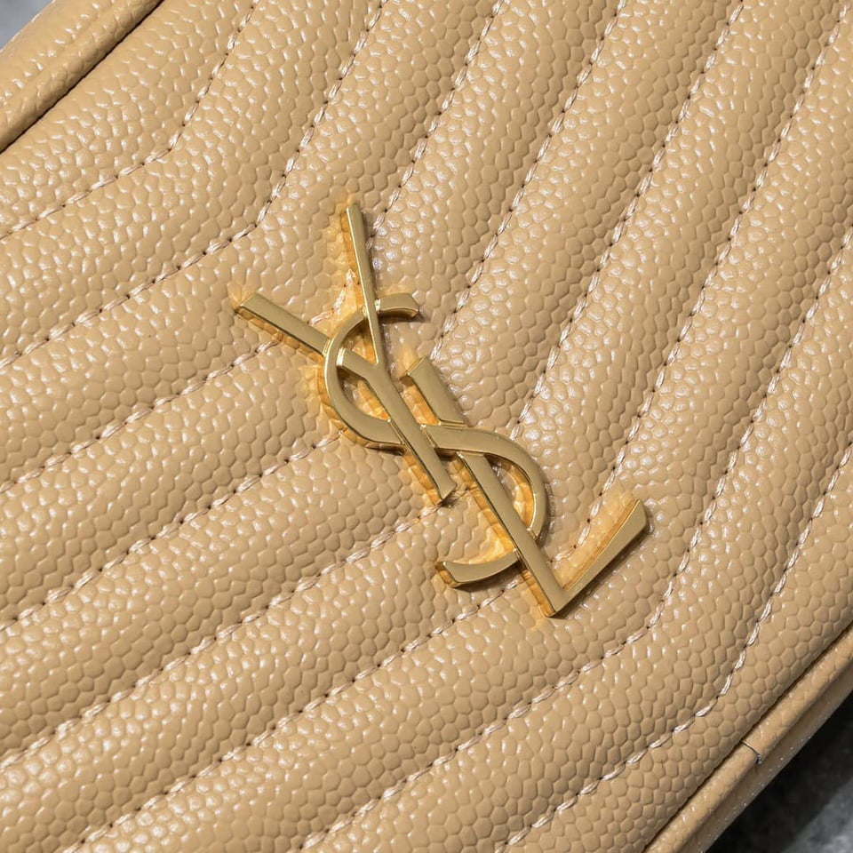 Saint Laurent Lou Camera Bag In Quilted Leather Beige 18Cm view 8