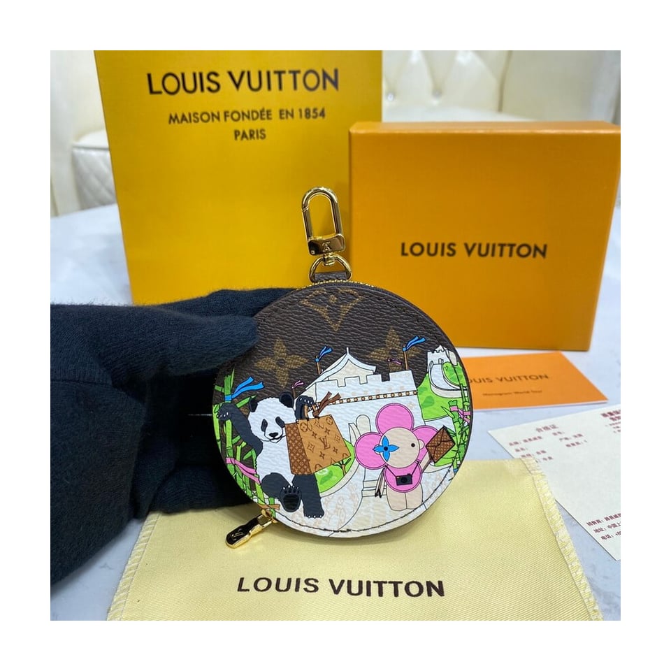 Louis Vuitton Monogram Round Coin Purse