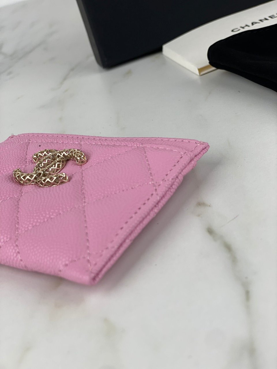 Chanel Card Holder 19.5 Pink Grained Calfskin Gold Icon view 10