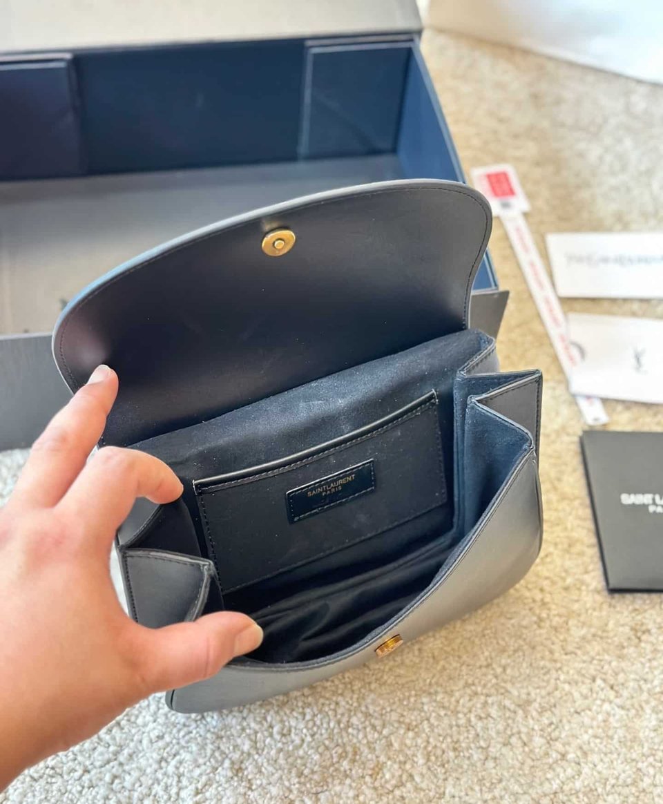 Saint Laurent Charlie Medium Shoulder Bag In Smooth Leather Black 23Cm 686742 2R20W 1000 view 9