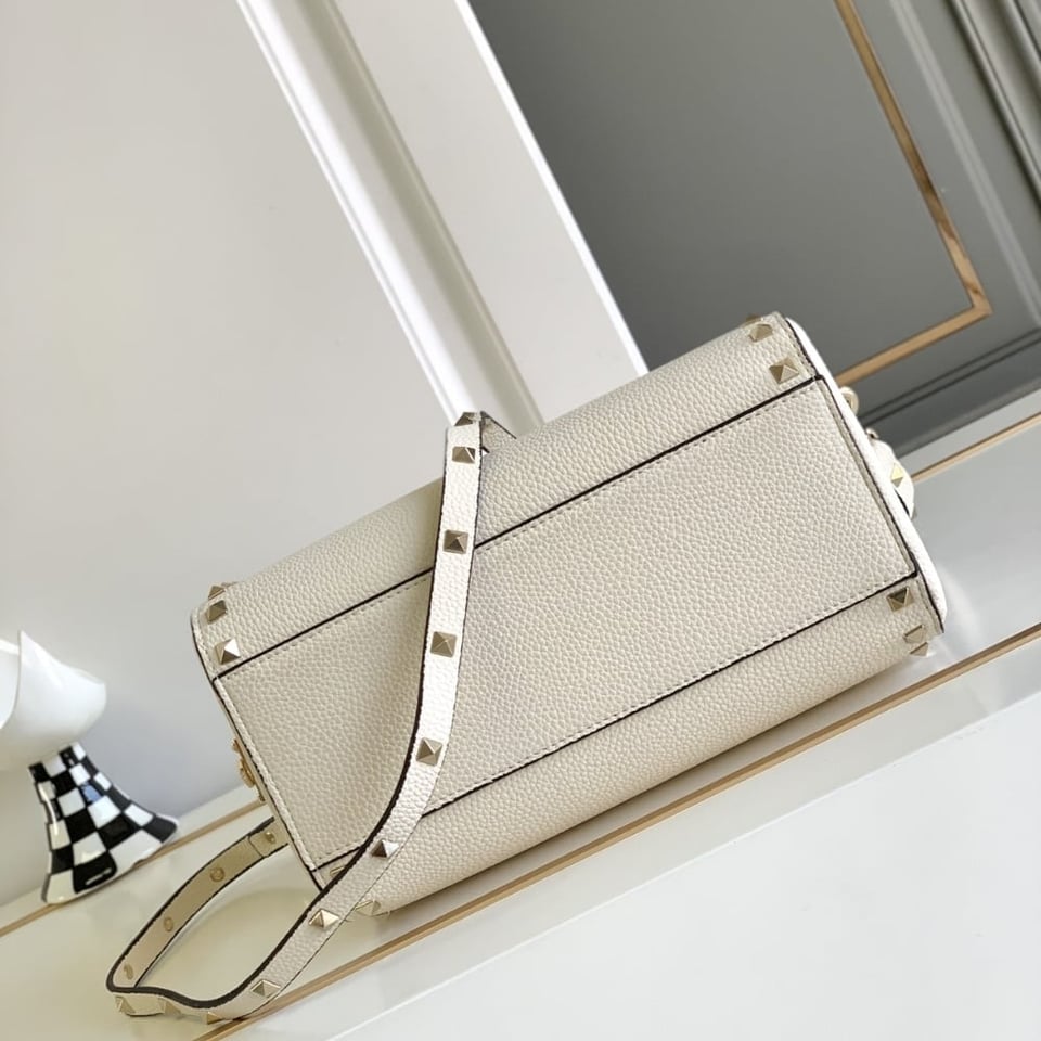Valentino Caravani Bolsas Rockstud Granato White 24Cm view 5