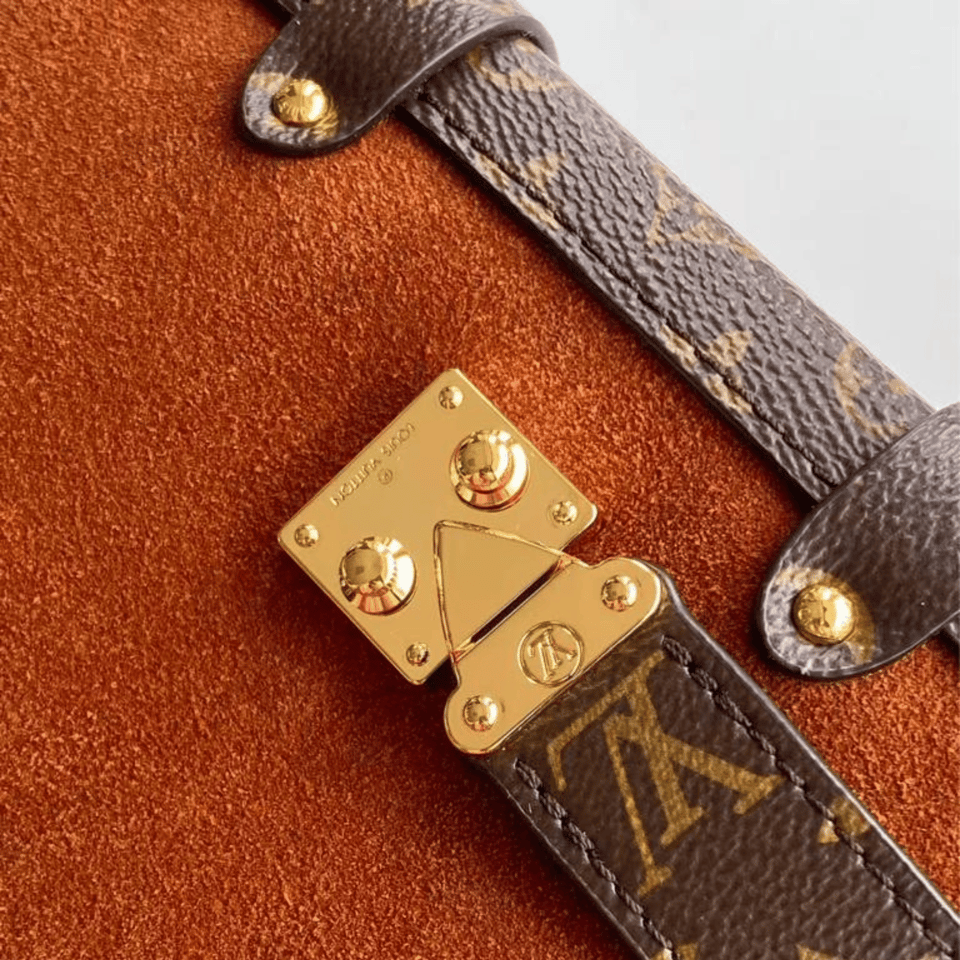Louis Vuitton MM Side Trunk Bag M15072 view 7