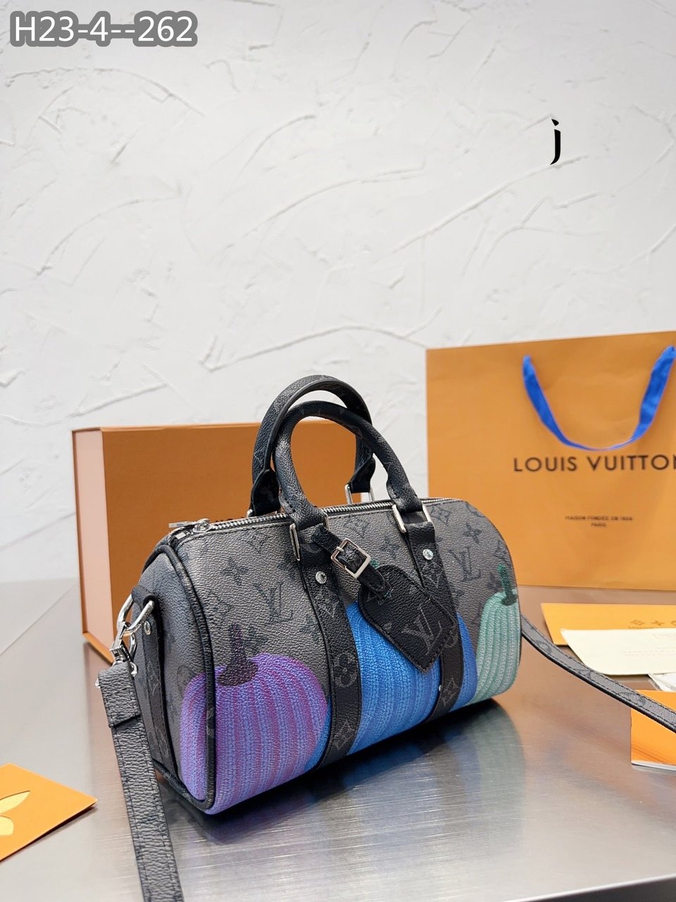 Louis Vuitton X Yayoi Kusama Keepall 25 Pumpkin Print M46437 view 3
