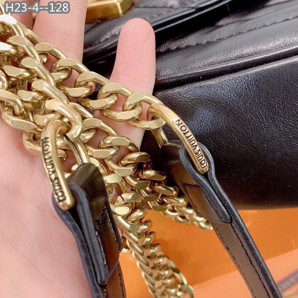 Louis Vuitton New Wave Chain Bag Black 25Cm M55206 view 11