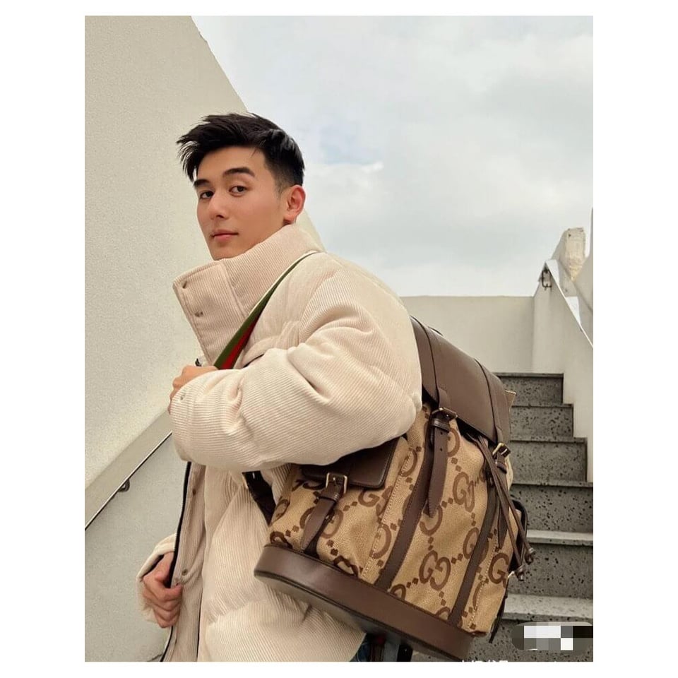 Gucci Backpack With Jumbo GG view 4