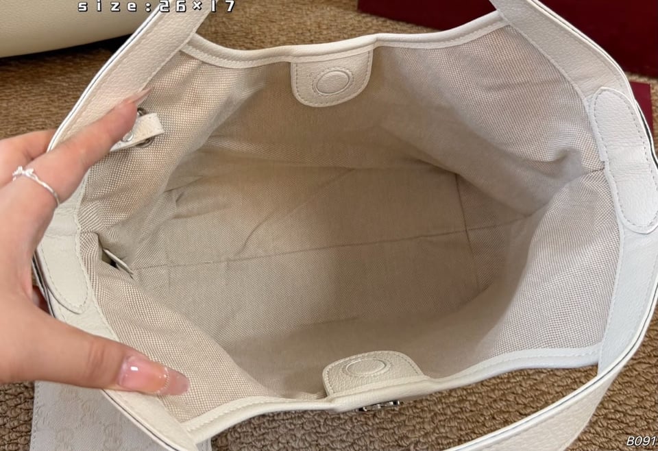 Gucci Giglio Small Tote Bag 25cm/9.8in Ivory GG Canvas 860845 view 6