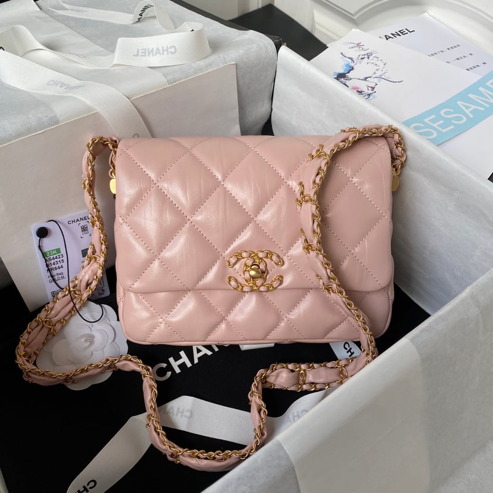Chanel 23K 13,5Cm Rose Pink Calfskin Gold Hardware