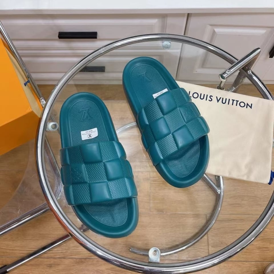 Louis Vuitton Waterfront Mule Maxi Damier Rubber Blue view 9