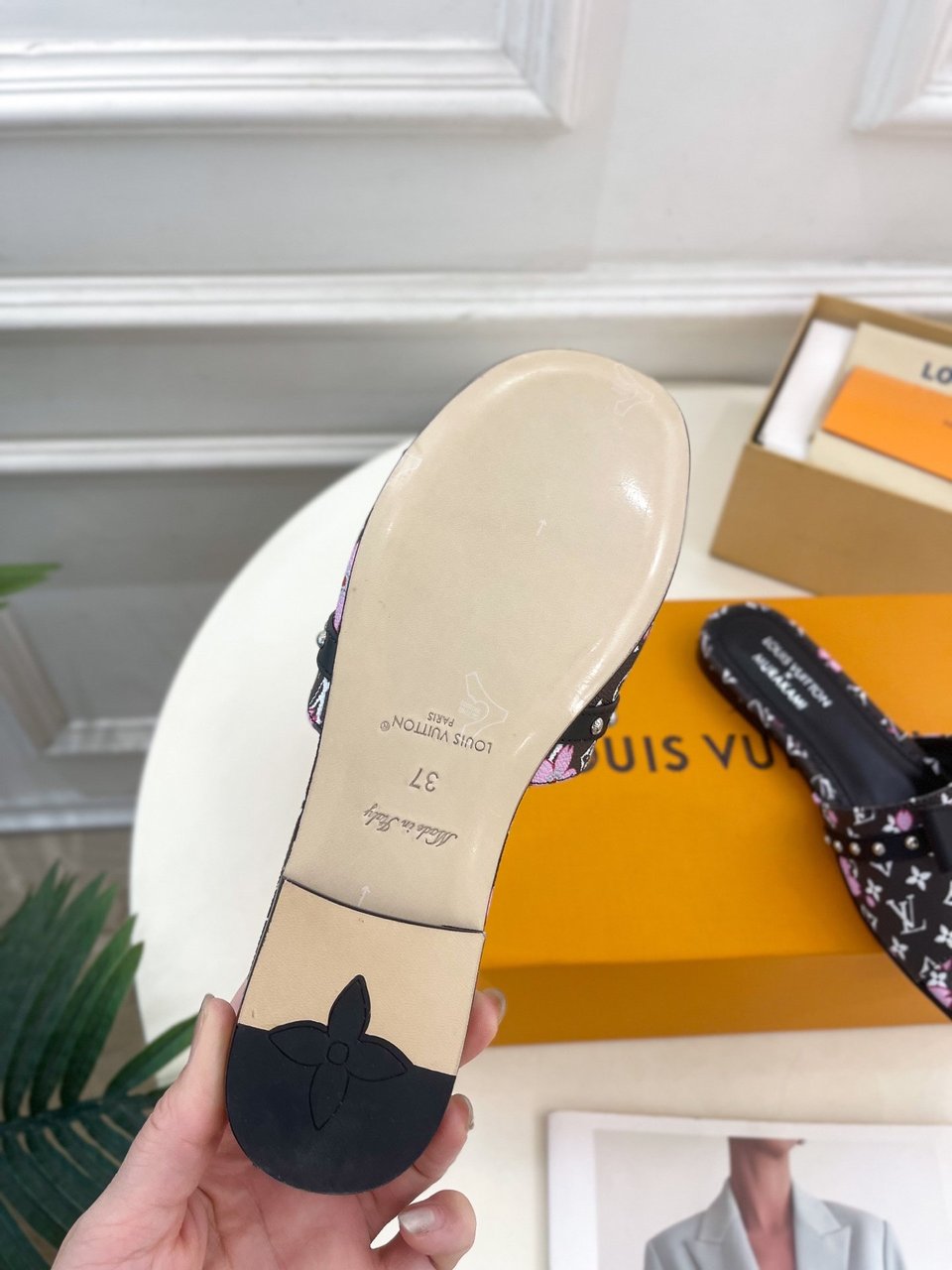 Louis Vuitton x Takashi Murakami Cherry Blossom Flat Slide Black Monogram with Bow view 10